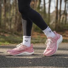 Running shoes women
